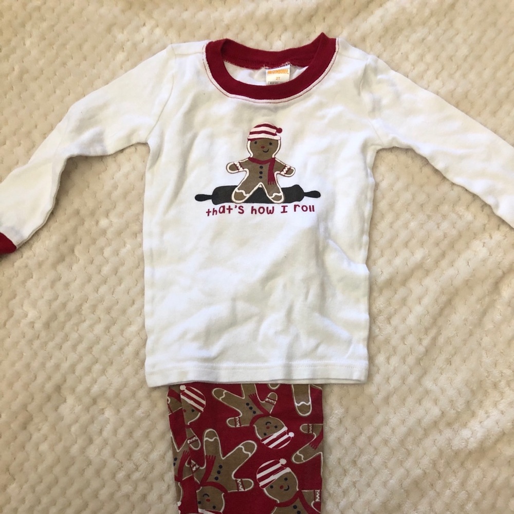 Unisex Gymboree 2T xmas pajama set.